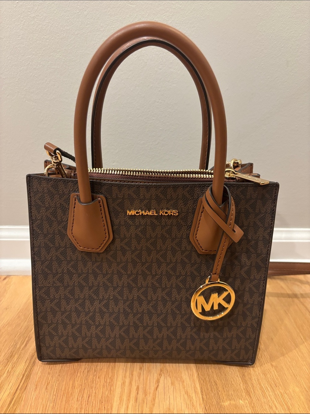 Michael Kors Crossbody purse satchel handbag